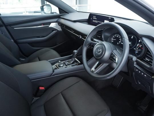 Mazda 3 Photo d884a7d9-d36f-4ee2-9ef4-8a36734fbfc3.jpg