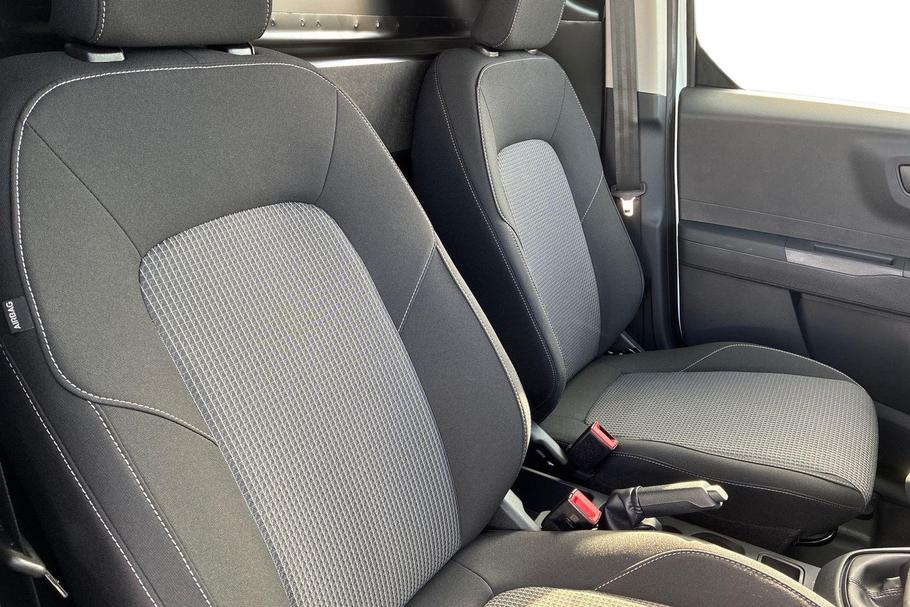 Used Ford COURIER COURIERTREND25 12