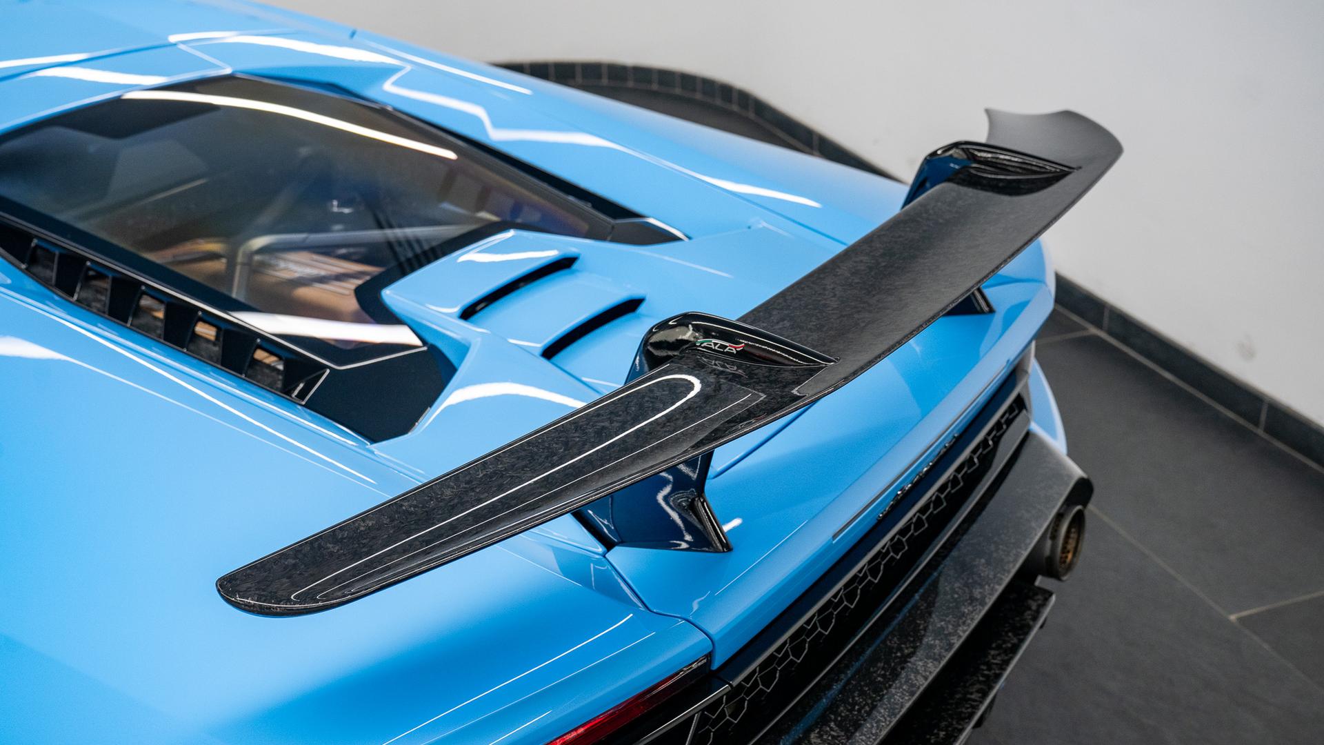 LAMBORGHINI Huracan Photo d895fbb7-f5cb-4489-91f4-0d9562075406.jpg
