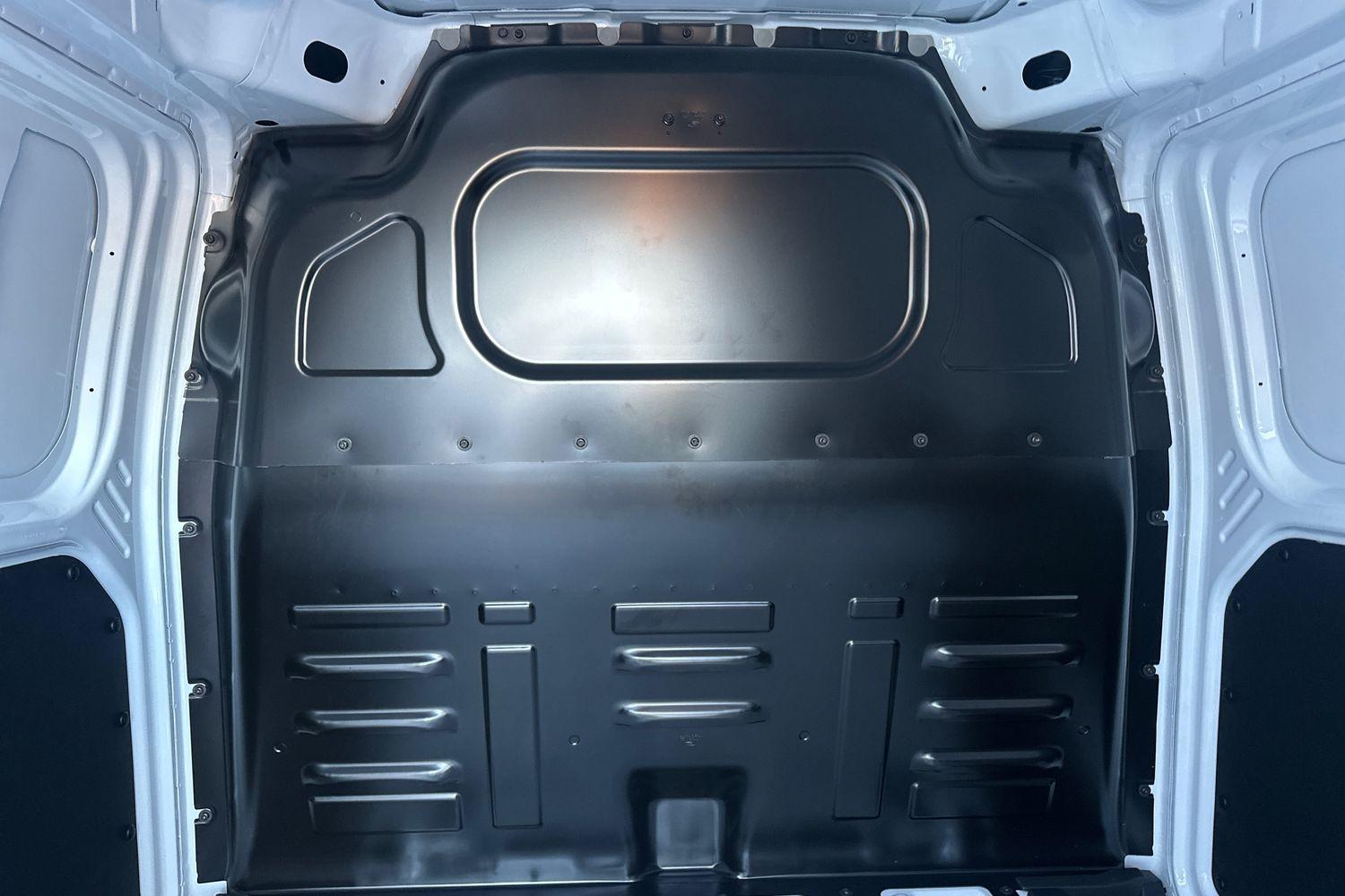 Ford TRANSIT COURIER Photo 11