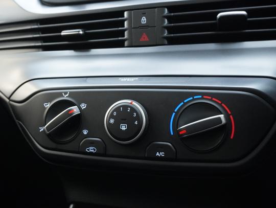 Hyundai BAYON Photo d8bcafda-f5c1-4c55-83f9-816c64bd24cf.jpg