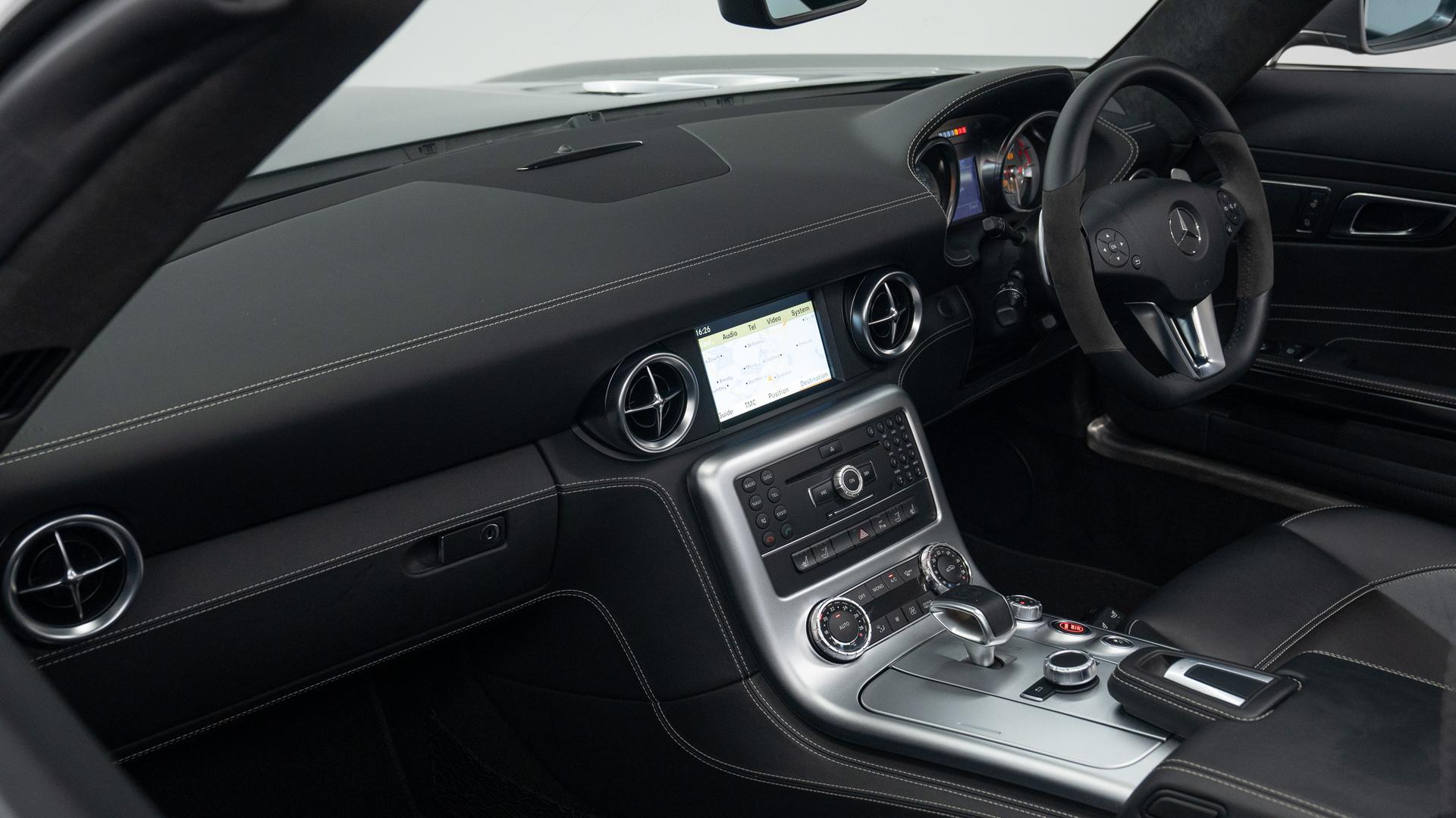 Mercedes-Benz SLS AMG Photo d8d0d8c6-7e82-4eaa-909f-4aa5f4bbf99d.jpg
