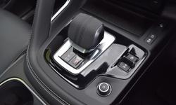 Jaguar E-PACE Photo 26