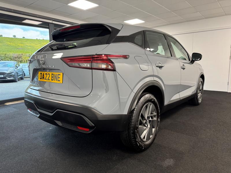 Nissan Qashqai Photo d8e620bb-ec3f-47ea-907d-3f3533459717.jpg