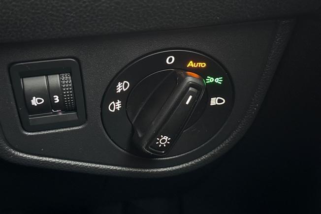 VOLKSWAGEN Taigo Photo 31