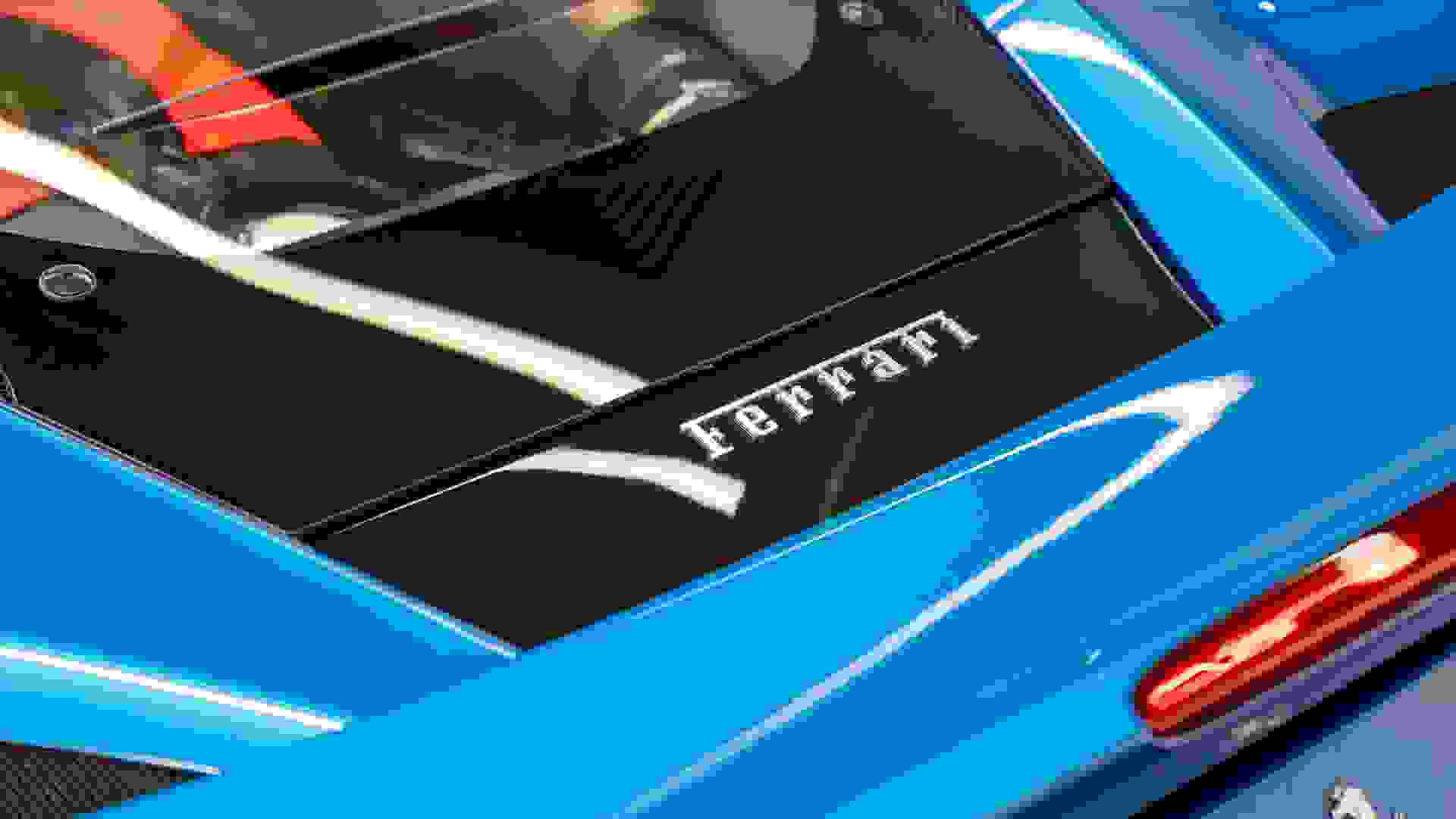Ferrari F8 Photo d914d6b5-a397-4fb4-aa8c-165307b88363.jpg