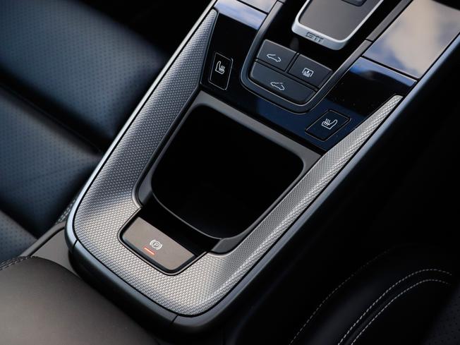 PORSCHE 911 Photo 36