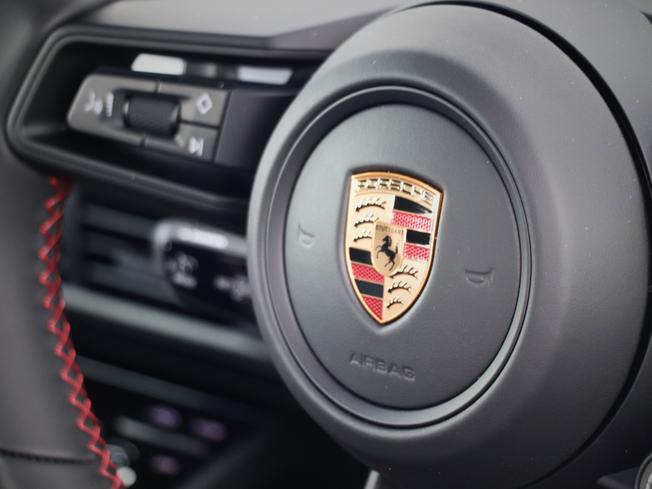 PORSCHE 911 Photo 27