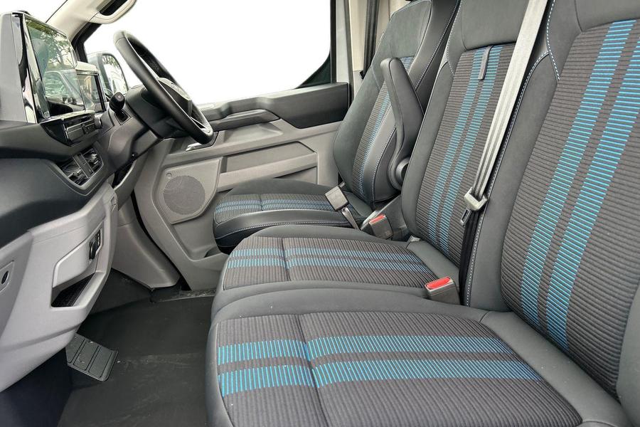 Ford TRANSIT CUSTOM Photo d95ea613-c7b3-4306-b538-7b4098958b12.jpg