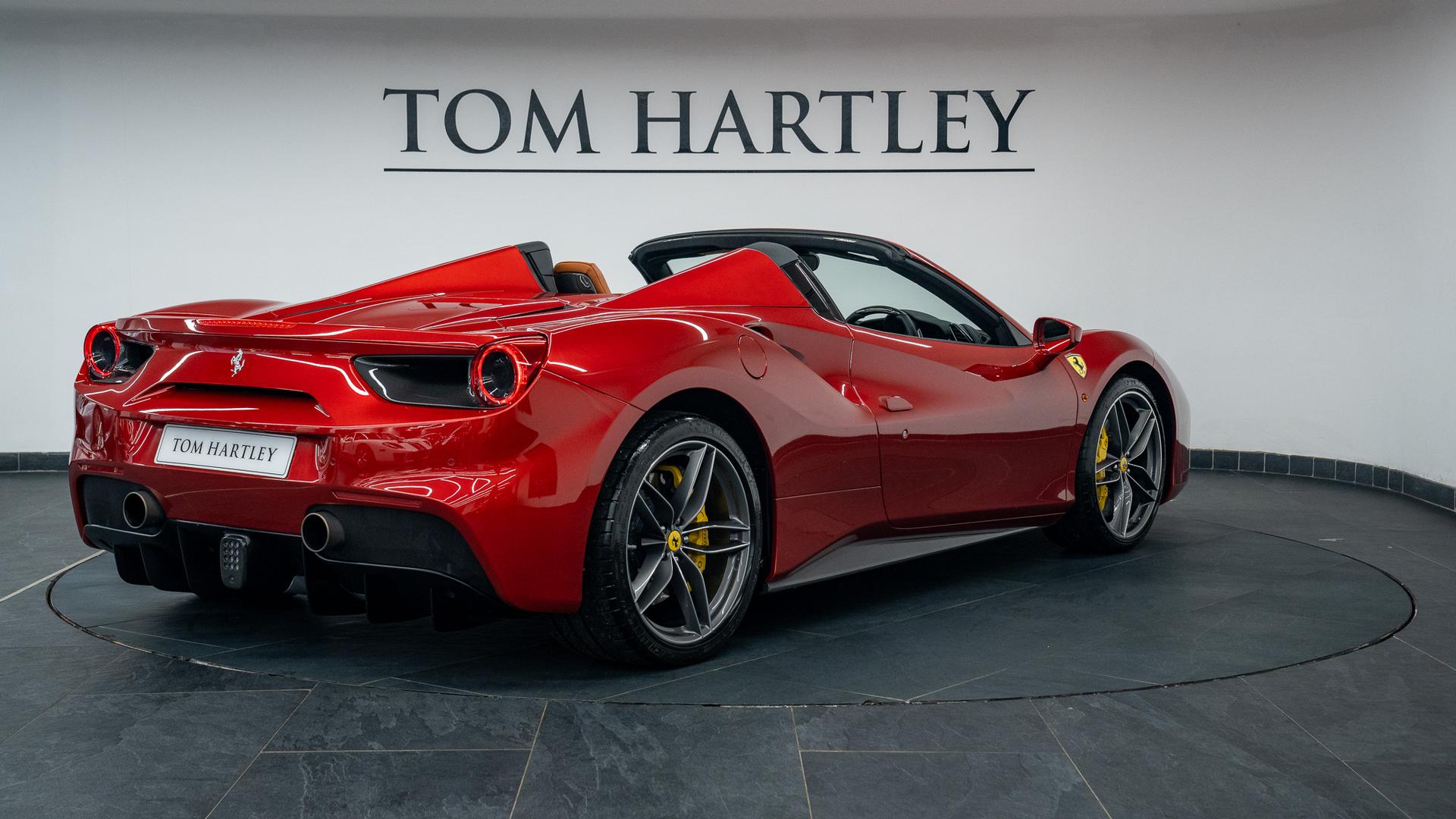 Ferrari 488 Photo d963249e-158e-4852-a951-6bd80b3c4795.jpg