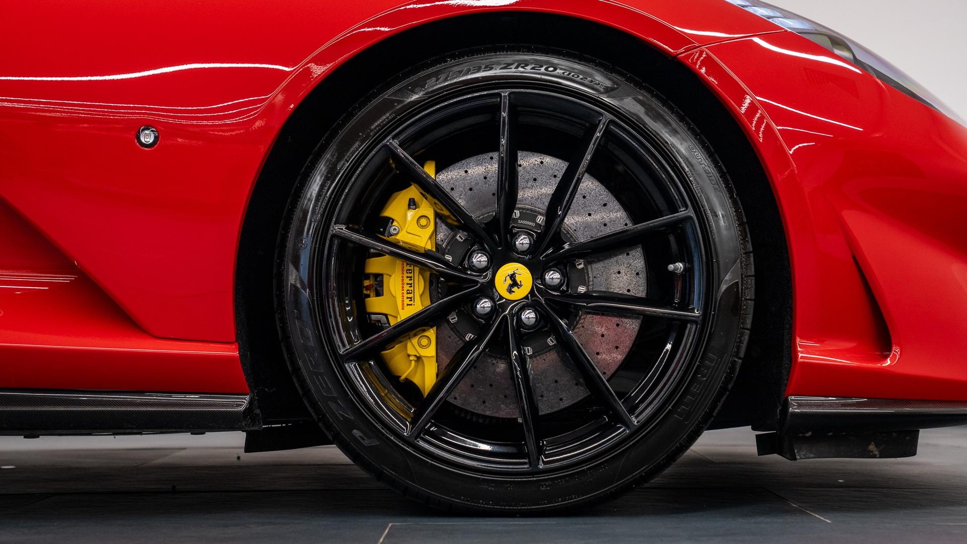 Ferrari 812 Photo d96906db-87b1-4f65-94c5-74b9a3eb4cd1.jpg
