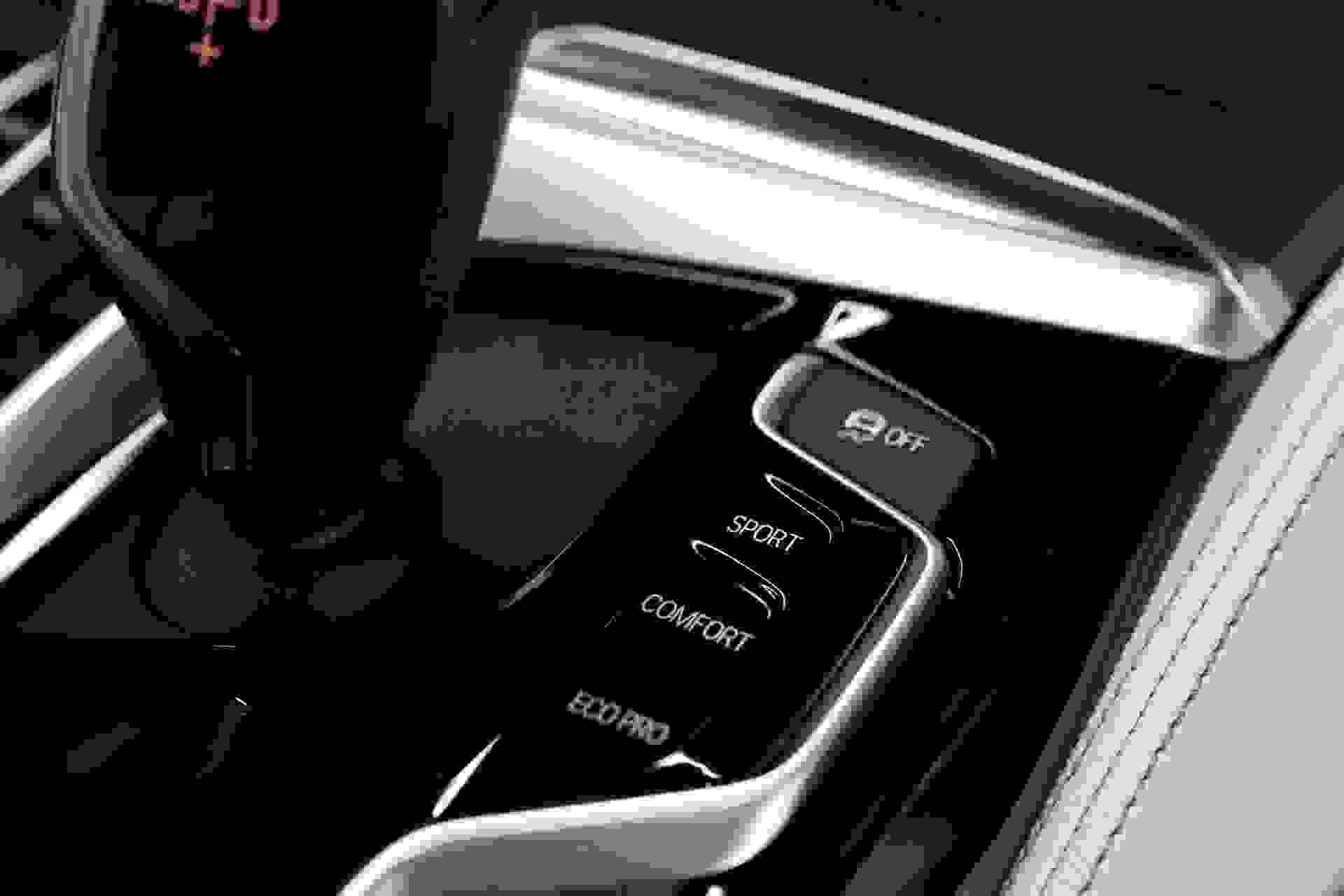BMW 5 SERIES Photo d9694ba6-5e43-4dbc-843e-0d8f2817ab88.jpg