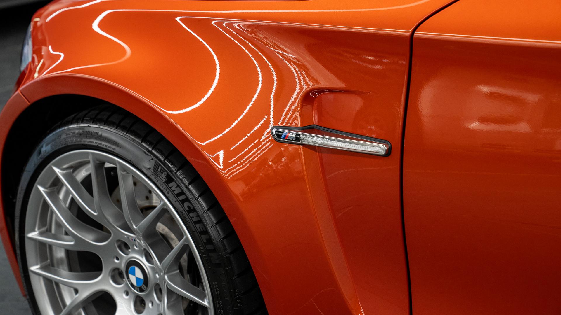BMW 1M Photo d973b7b5-63ce-40e3-85d5-46cc541c4ab0.jpg