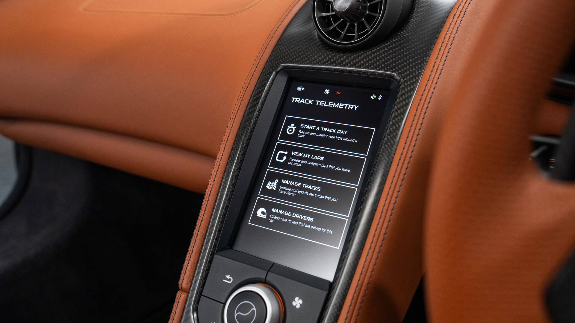 McLaren 675 LT Photo d97dd975-847e-4cc2-b9e5-dd63f1bbbd13.jpg
