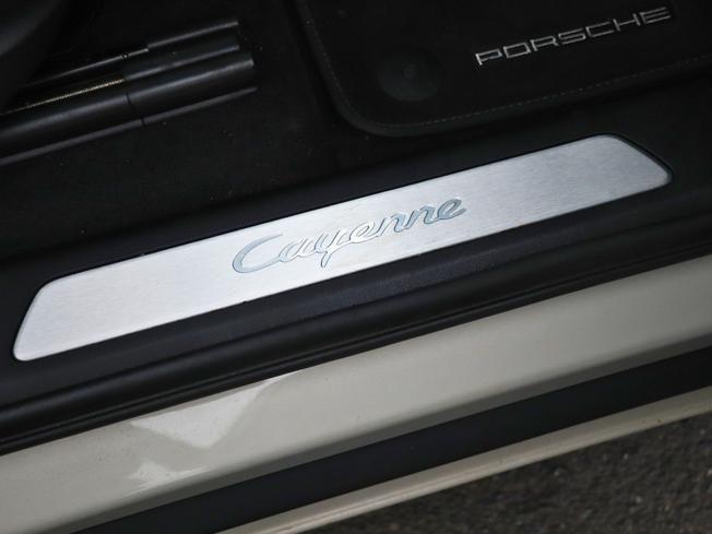 PORSCHE Cayenne Photo 18