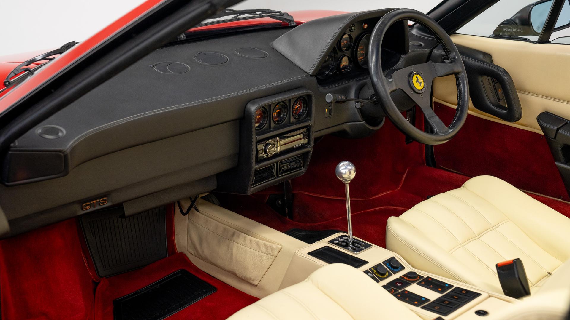 Ferrari 328 Photo d98b504f-a453-45fb-bb0f-84da86e2825b.jpg