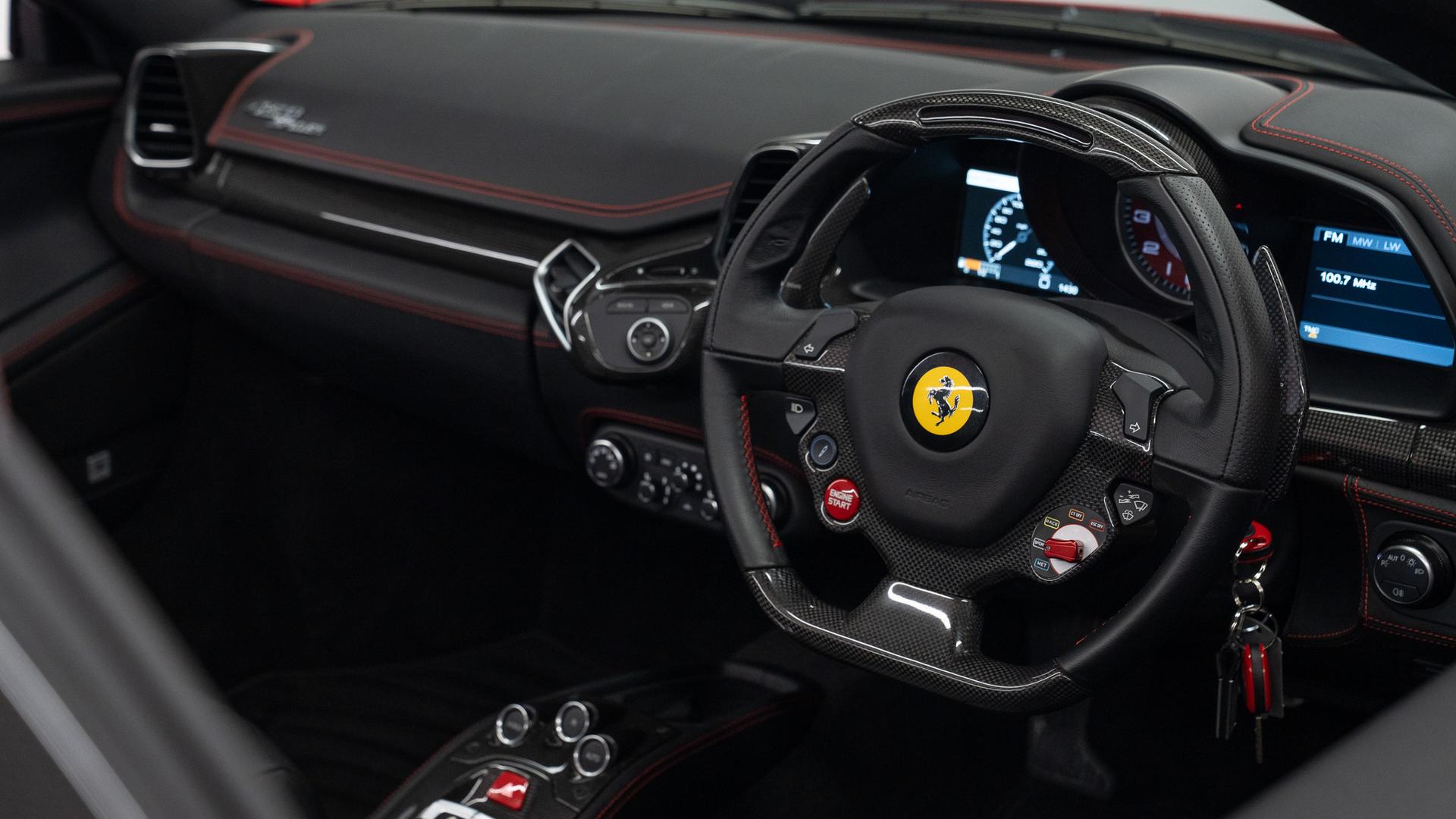 Ferrari 458 Photo d9a77120-4c3d-4204-b57a-532d4b7d7c9c.jpg