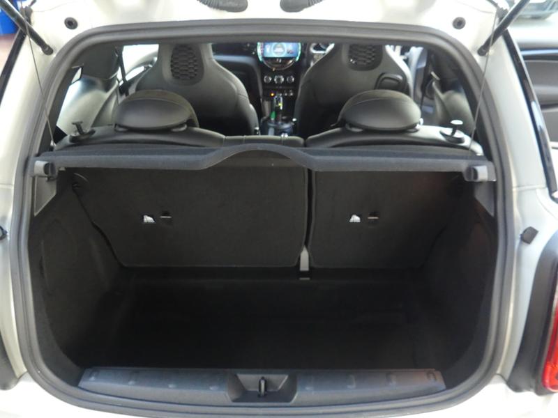 MINI Hatch Photo d9a9624e-386d-4218-b2d6-7f07f0e49442.jpg