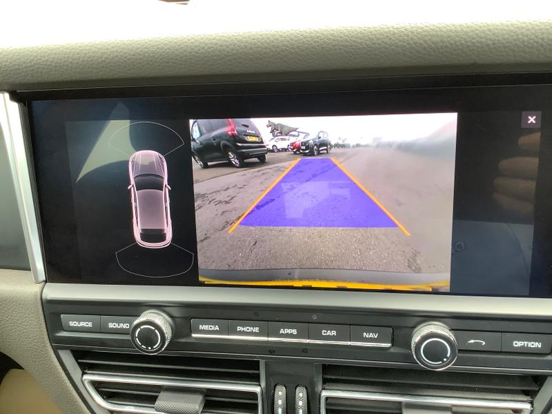 2021 21 PORSCHE MACAN