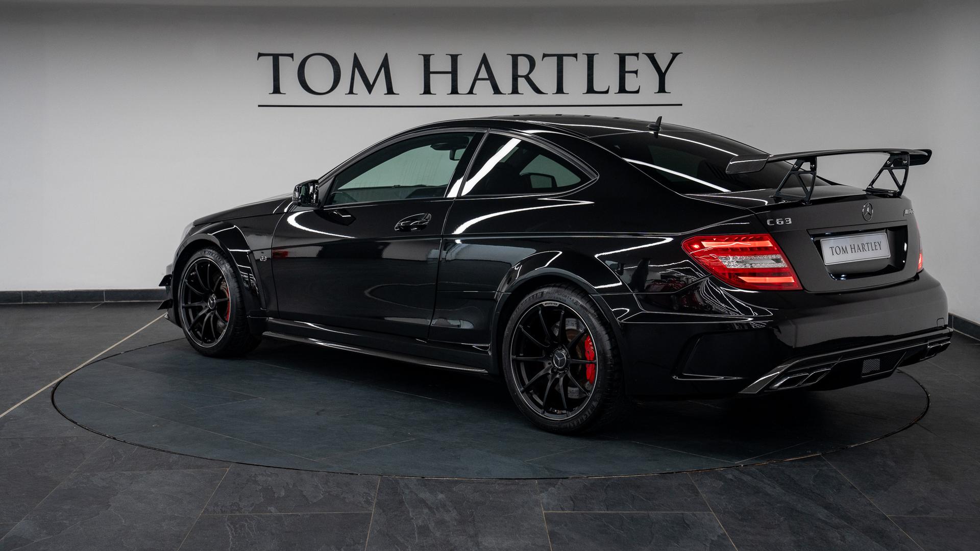 Mercedes-Benz C63 AMG Photo d9e23652-76b0-48ed-860a-7e0819d99a9a.jpg