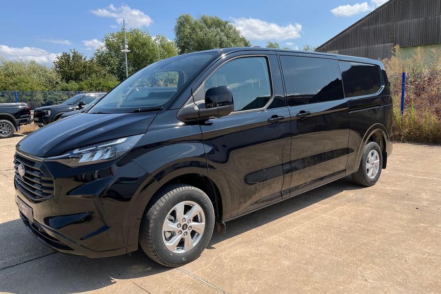Ford Transit Custom Photo da0880f1-7e2e-4deb-8516-826511346ab9.jpg