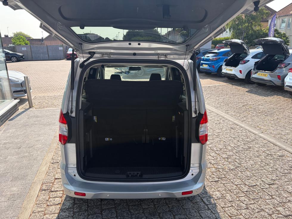 Ford Tourneo Courier Photo da0b8d6c-b3e8-49a3-944b-16d49e4d6627.jpeg