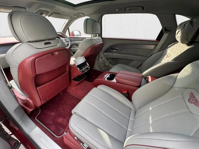 BENTLEY Bentayga Photo 4