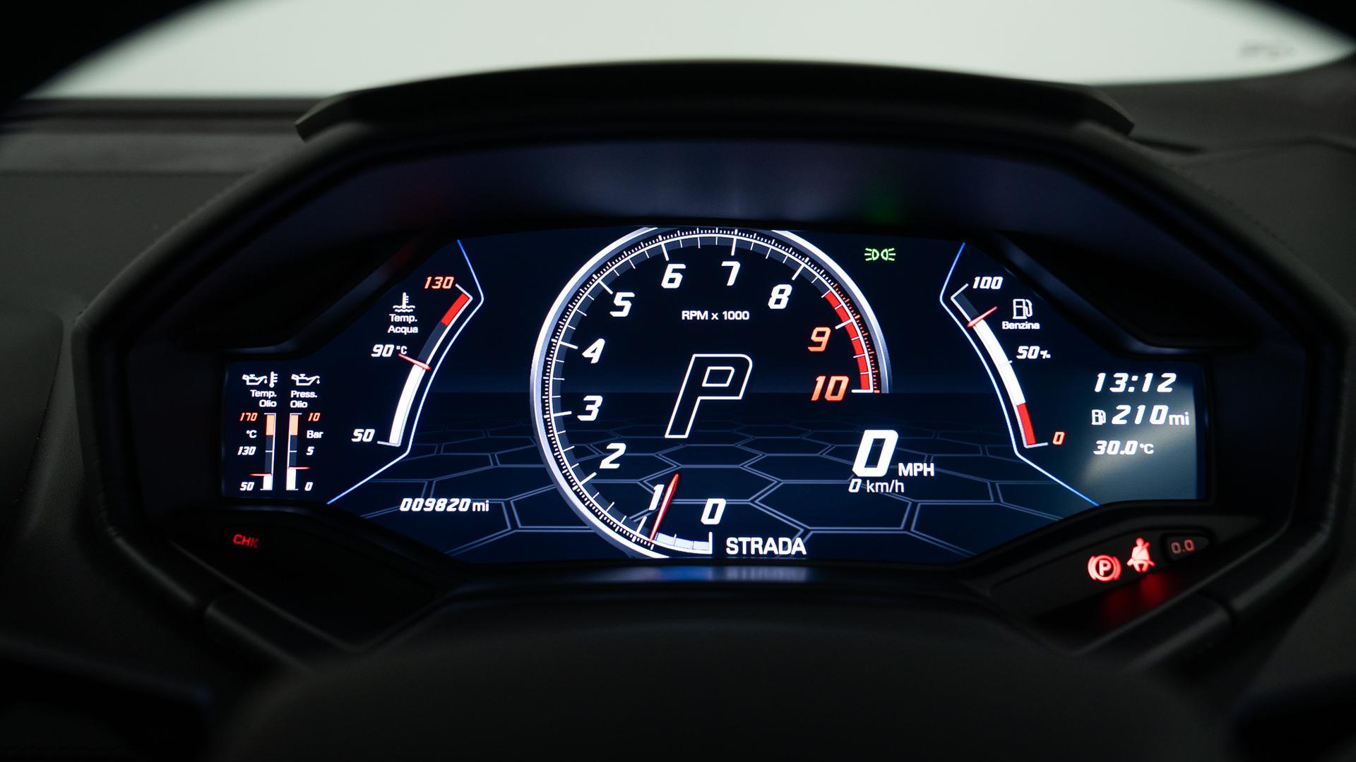 LAMBORGHINI Huracan Photo da317180-c4dd-404c-81fa-1493240f9b84.jpg