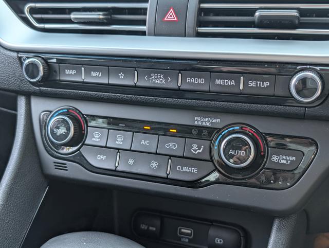 Kia Niro Photo da57cb74-7312-4d3c-898f-d1fbd100d3c4.jpg