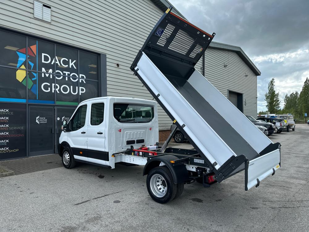 Ford Transit Photo da6150ff-636e-4e87-b1ea-854ecfb74457.jpg
