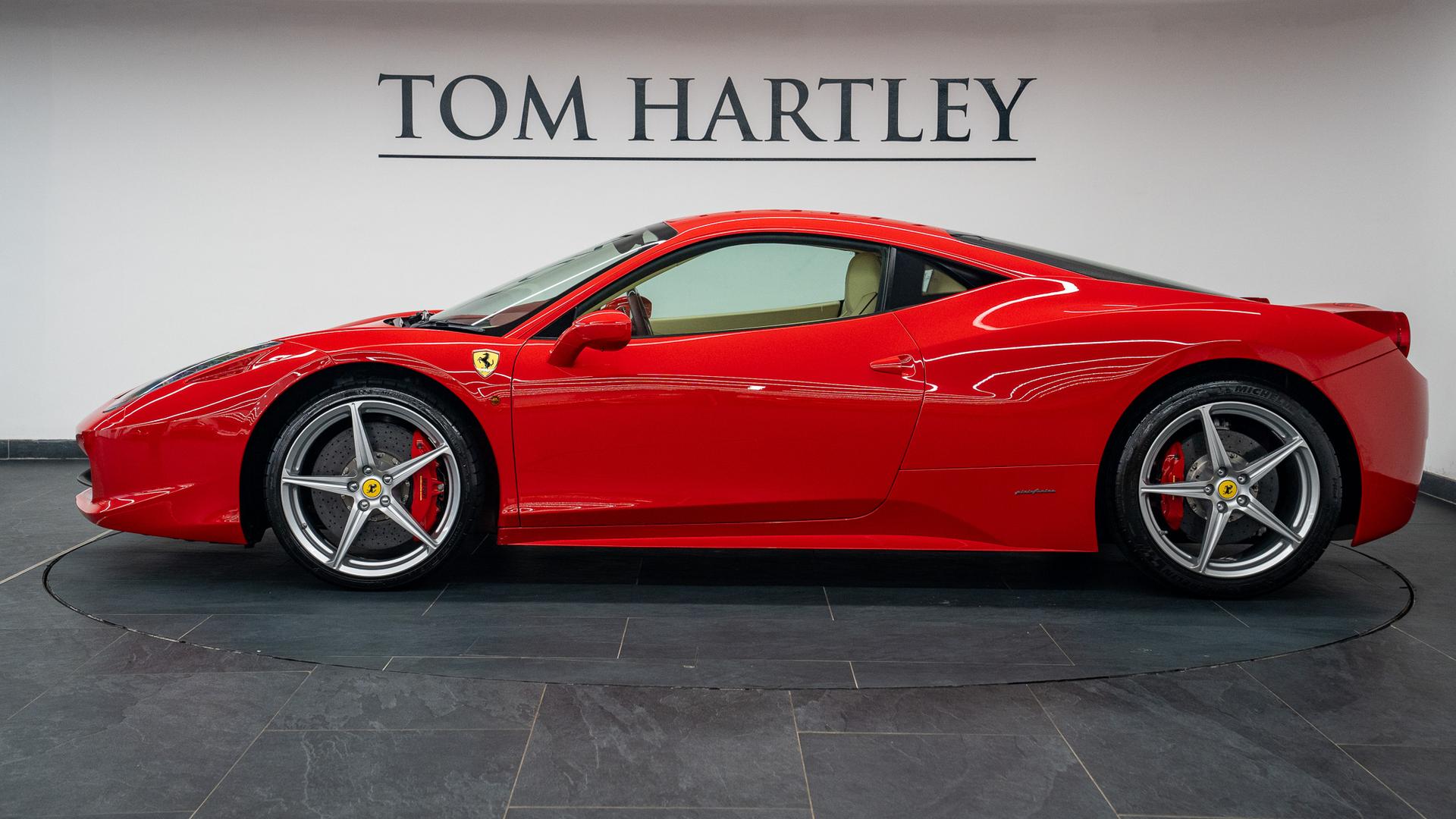 Ferrari 458 Photo da667341-7e9c-4c0e-8818-72703445acac.jpg
