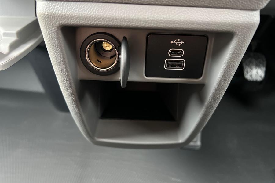 Ford TRANSIT CUSTOM Photo da6b55ec-abd3-4bcb-8a65-1a8f36f458dc.jpg