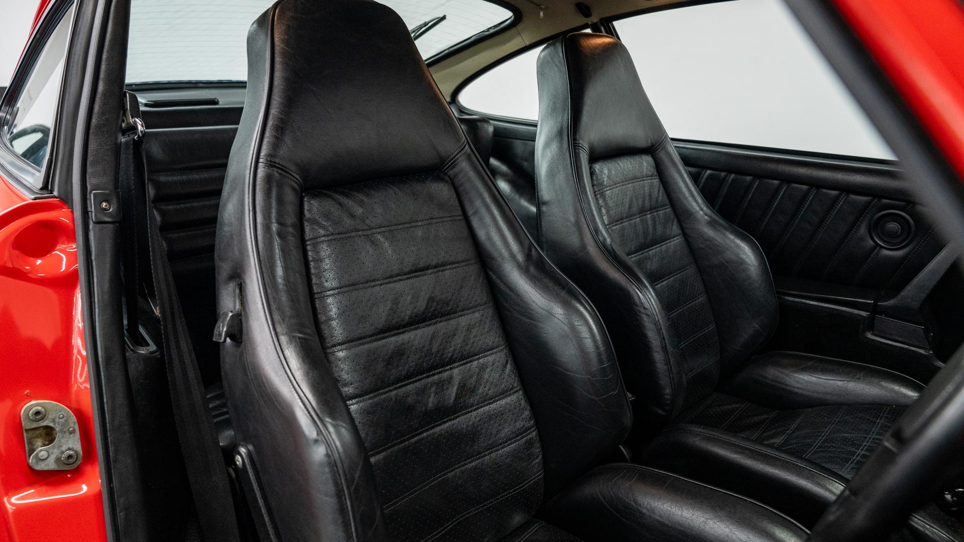 Porsche 911 Photo da7b8424-70c5-4286-a9ae-ed054ee20382.jpg