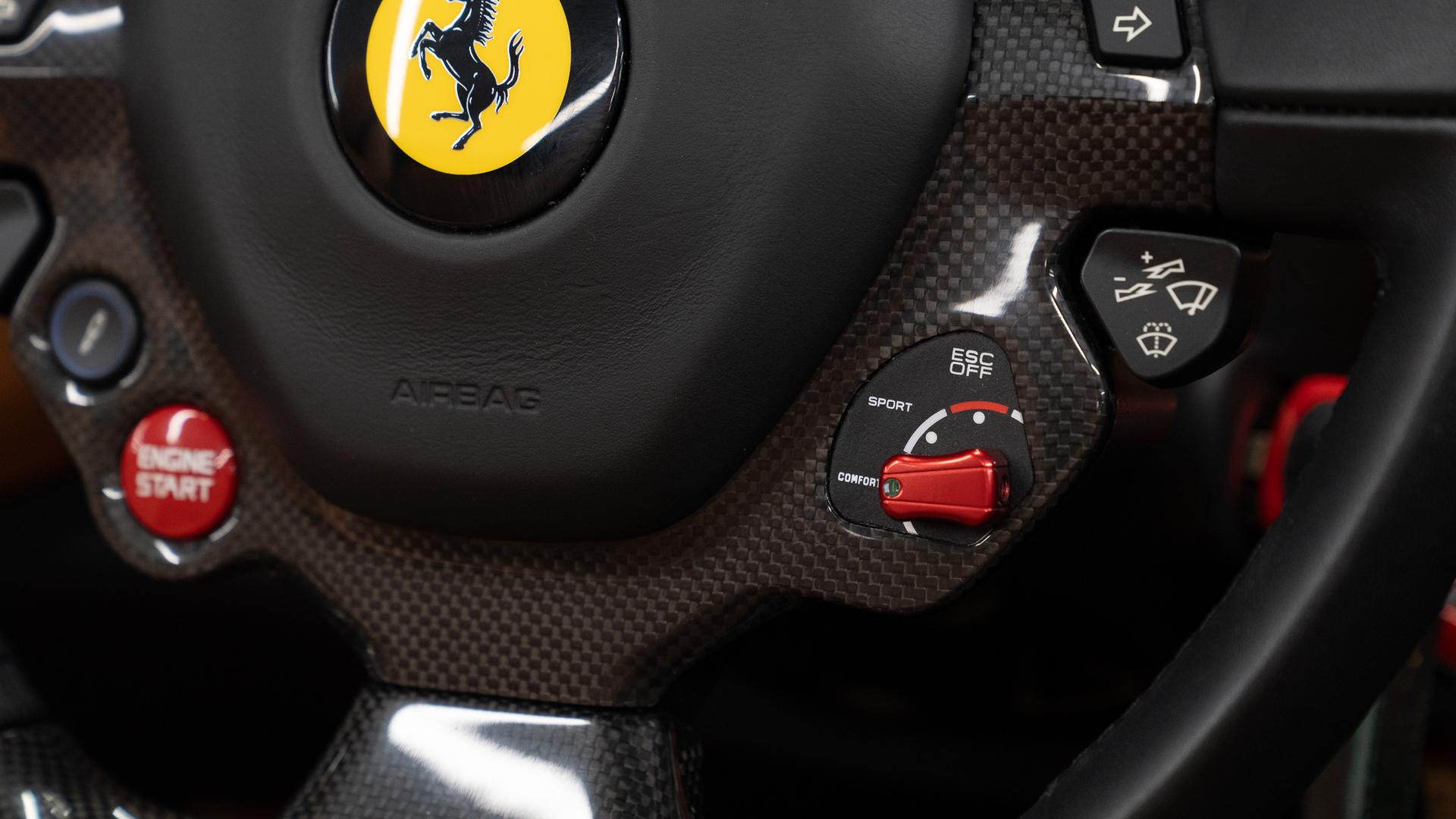 Ferrari California Photo da7f09ca-793f-4461-8894-3494d58ca965.jpg