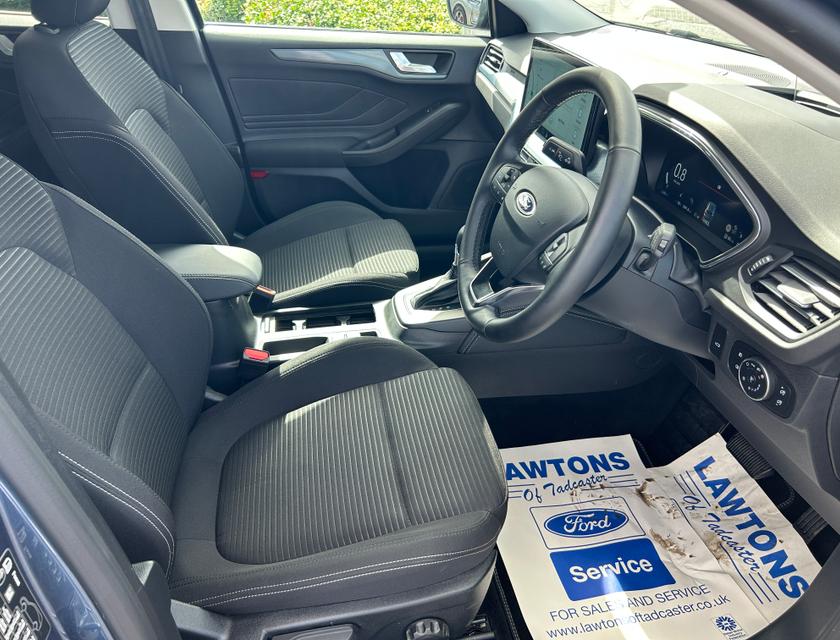 Ford Focus Photo da890d7c-c9fc-47c5-946b-2413ecc164b5.jpg