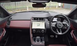 Jaguar E-PACE Photo 10