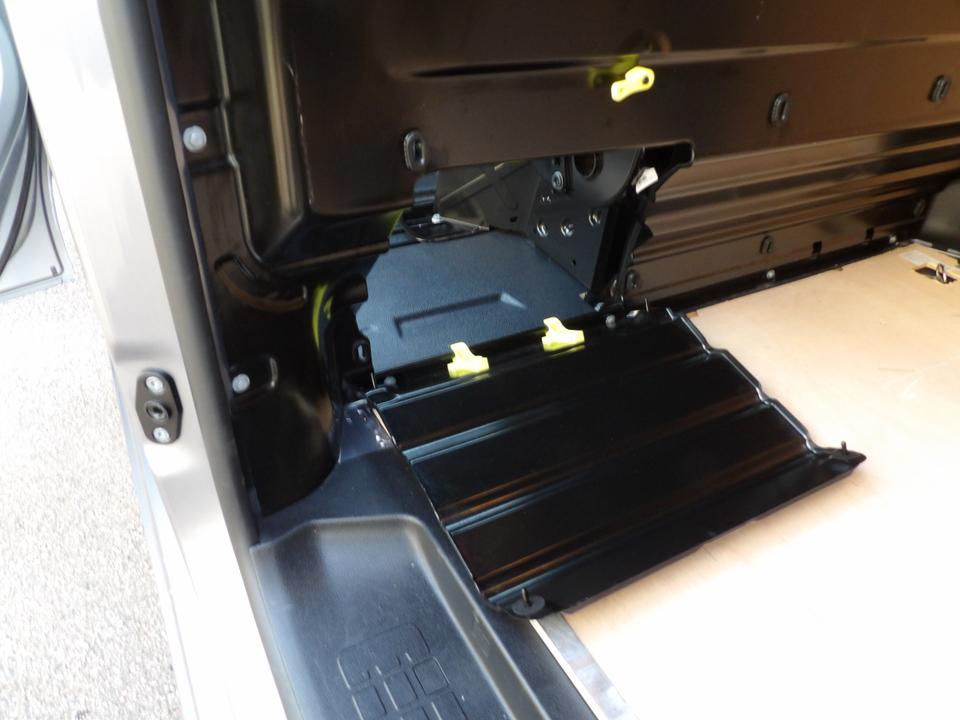 Used Vauxhall Vivaro WV22FLP 25