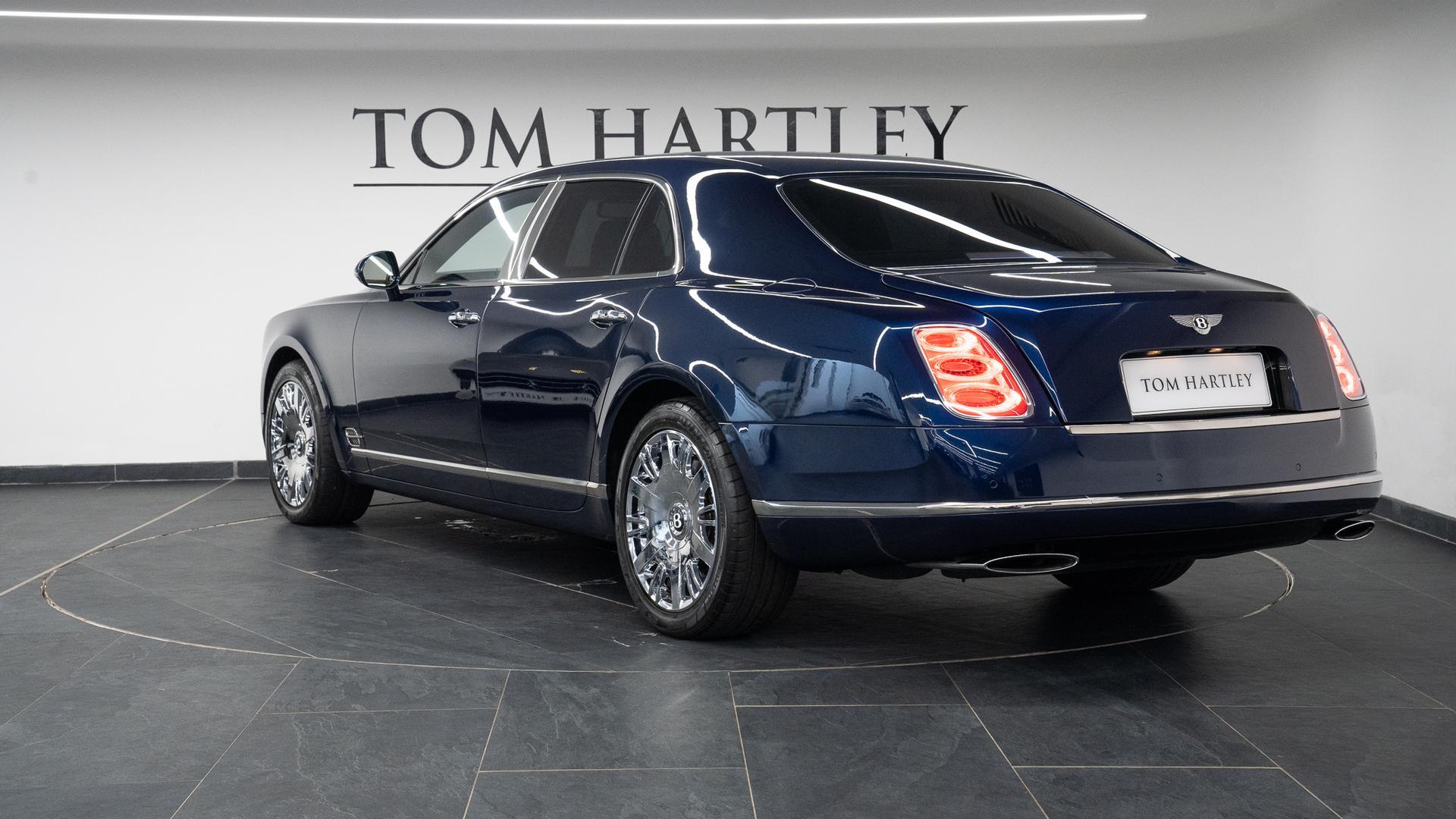 Bentley Mulsanne Photo daaf40b6-0f4a-479f-98b9-fbd308babfc7.jpg