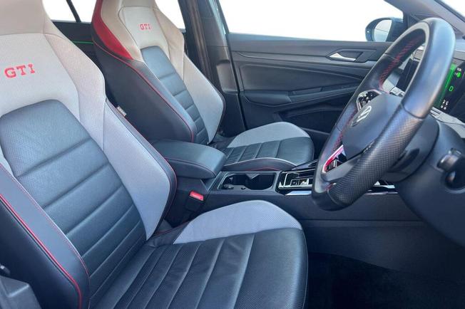Volkswagen Golf Photo 14
