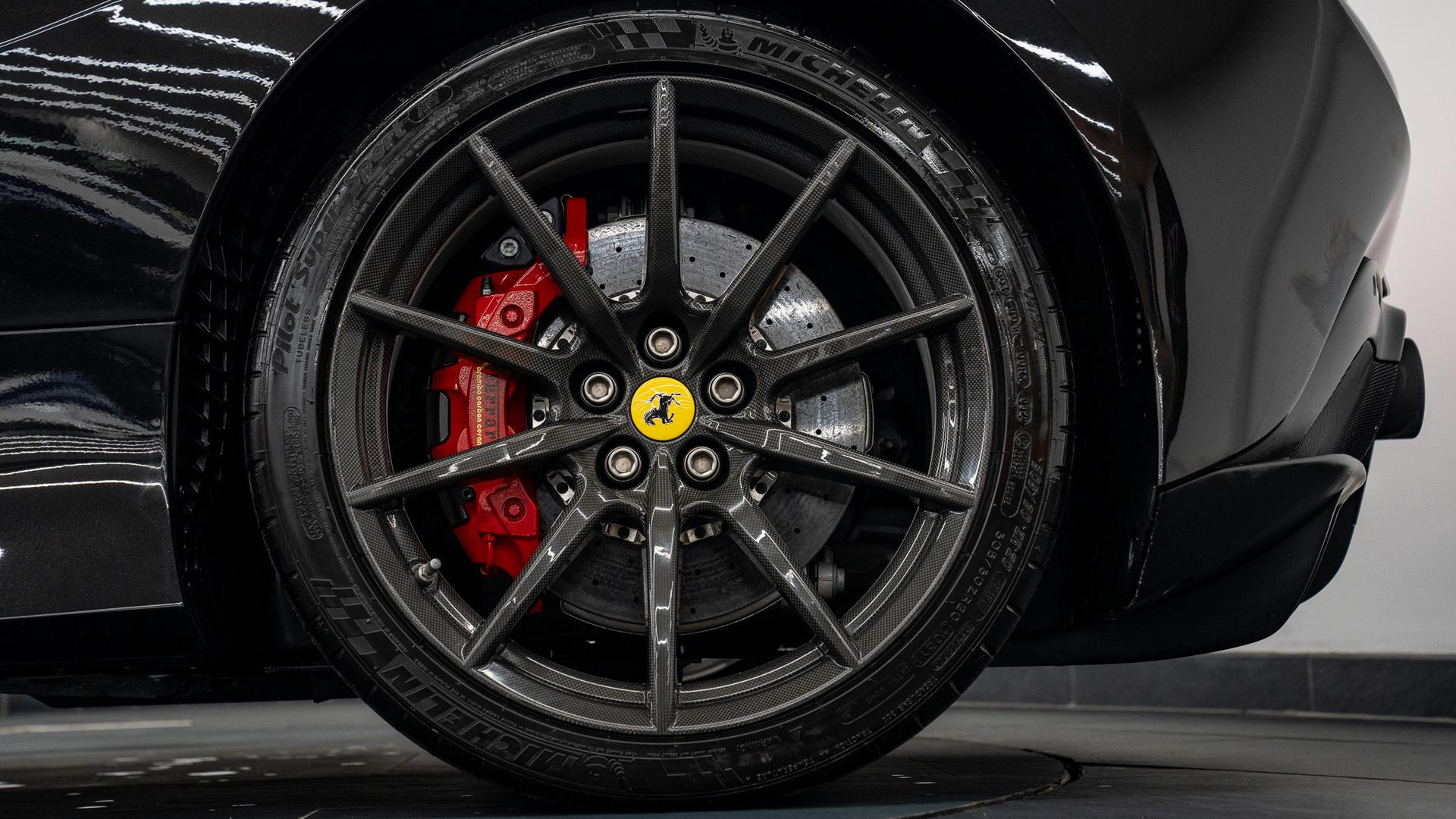 Ferrari F8 Photo dac1e1c2-26b2-46c4-90aa-0dcc13b0f7af.jpg