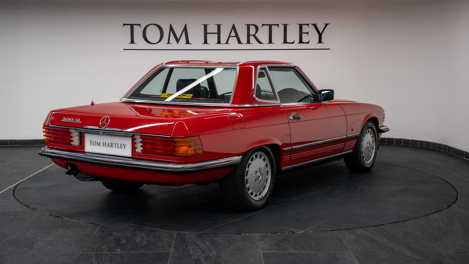 Mercedes-Benz 300 Photo dac4da4b-b0b0-4dcf-9783-2d96b340842e.jpg