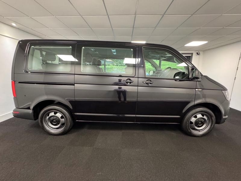 Volkswagen Transporter Shuttle Photo dac64f60-6b95-4cd0-813f-0e91491c846e.jpg