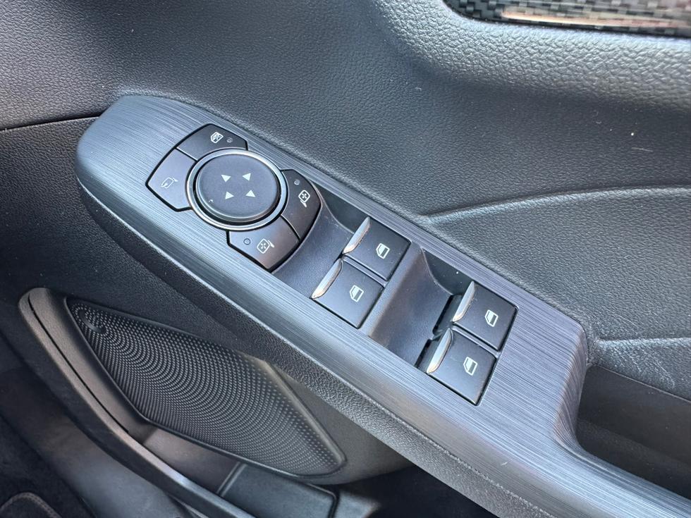 Ford Kuga Photo dad238bb-b1a6-490f-9cf0-4e03a9f4234b.JPEG