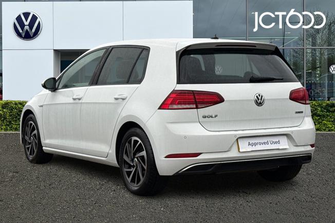VOLKSWAGEN Golf Photo 3