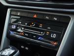 Volkswagen T-Roc Photo 17