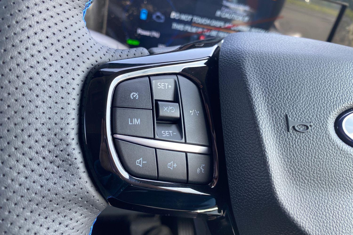 Ford TRANSIT CUSTOM Photo 35