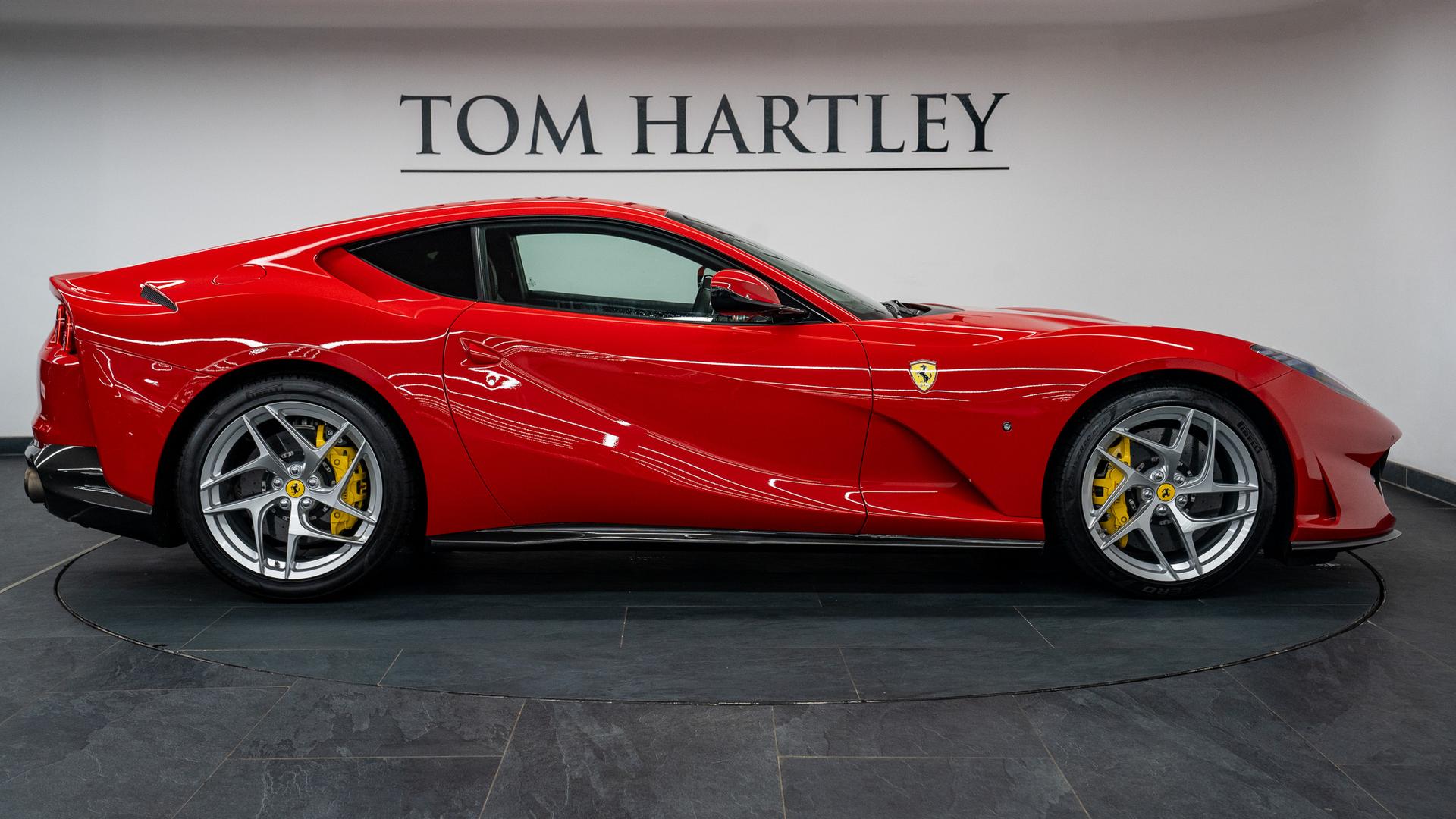 Ferrari 812 Photo dafbd883-3d67-4dd8-bfe9-658325755c5f.jpg