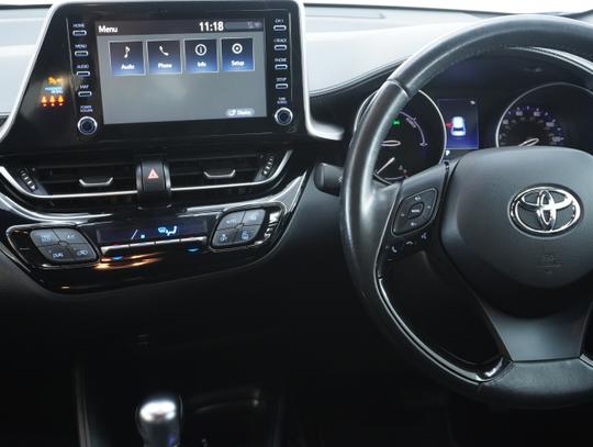 Toyota C-HR Photo daff7134-e264-4aab-a933-62a49be0c10c.jpg