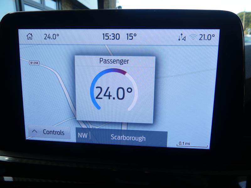 Ford Kuga Photo db03eb77-c0b4-4997-97f7-84955d1254a3.jpg