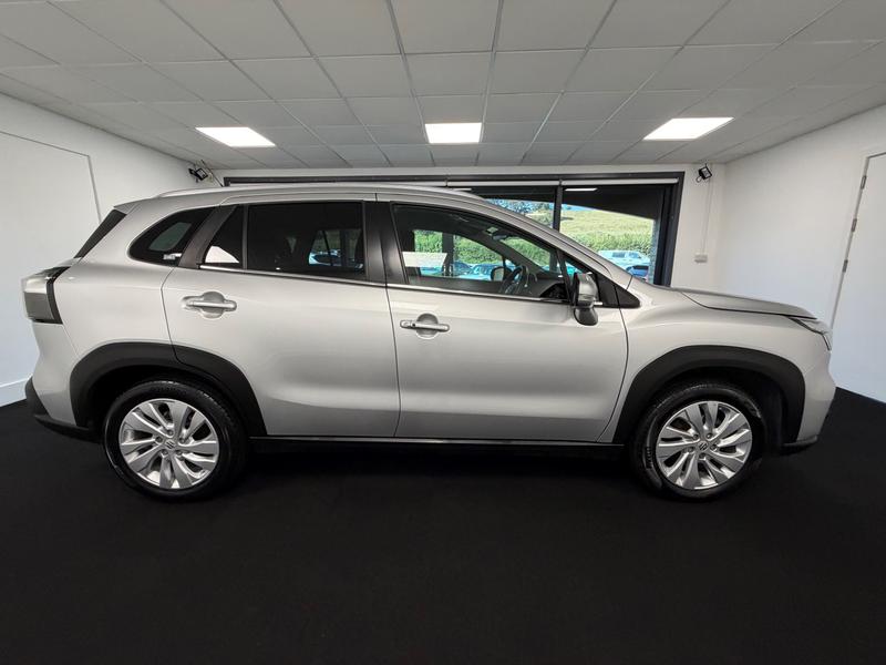 Suzuki S-Cross Photo db0bc56e-4272-4380-8648-7f360959d515.jpg